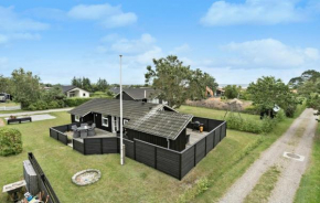 Lovely Home In Hadsund With Kitchen, Hadsund